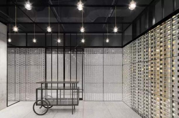 展會(huì)搭建布置中一般使用什么玻璃？其特性又有那些？