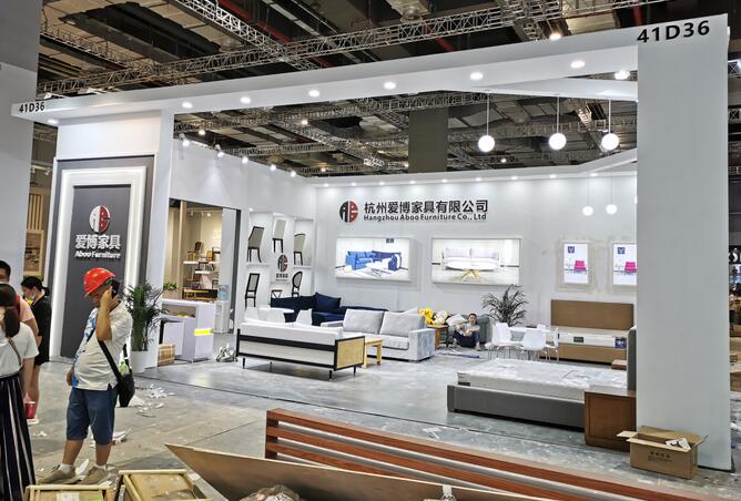 展會(huì)搭建布置中塑料材料如何選擇？膠黏劑又該如何選擇？